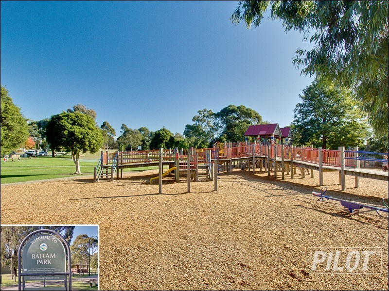 36 Pembroke Avenue, Frankston VIC 3199