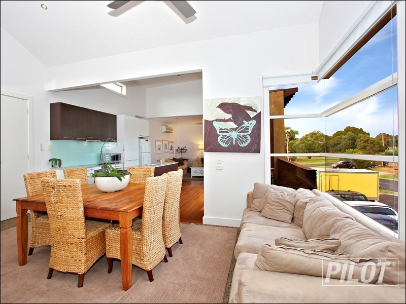 1/1 Hoylake Grove, Mornington VIC 3931