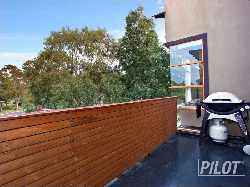 1/1 Hoylake Grove, Mornington VIC 3931