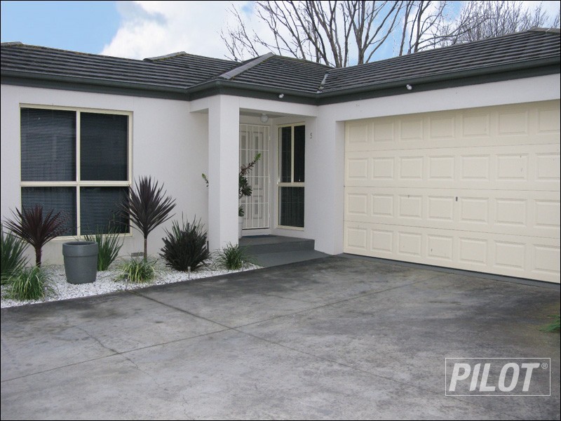 5/28 Eramosa Road West, Somerville VIC 3912