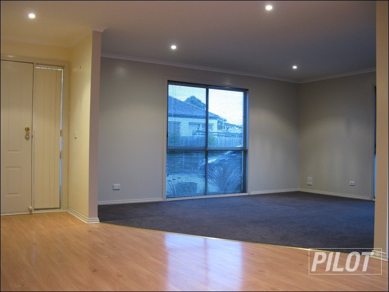 5/28 Eramosa Road West, Somerville VIC 3912