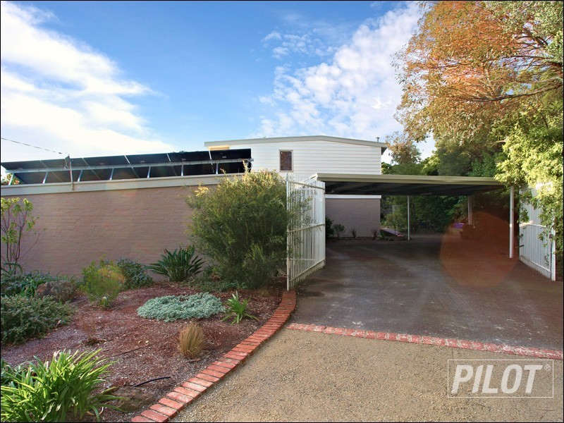 27 Carnoustie Grove, Mornington VIC 3931