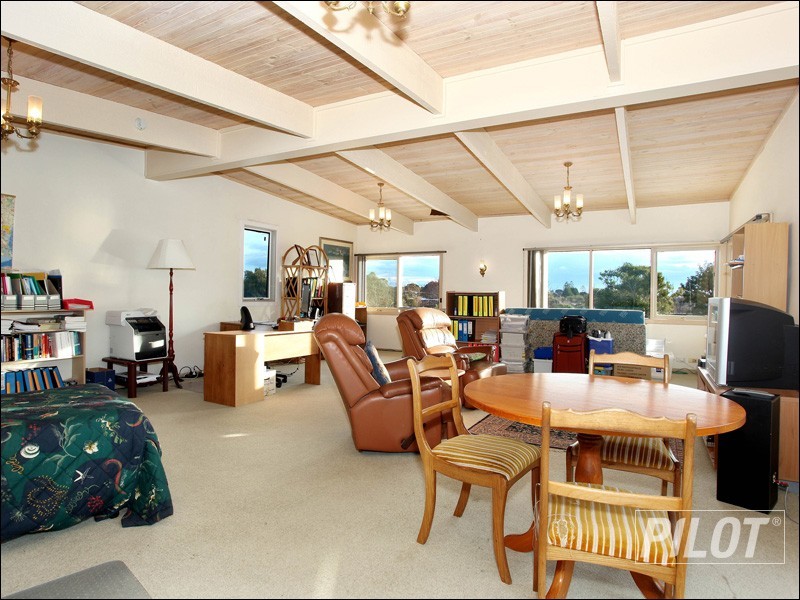 27 Carnoustie Grove, Mornington VIC 3931