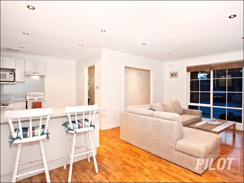 2/24 Reservoir Road, Frankston VIC 3199