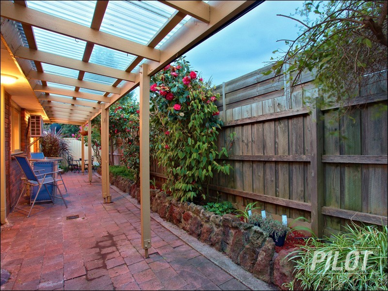 2/24 Reservoir Road, Frankston VIC 3199