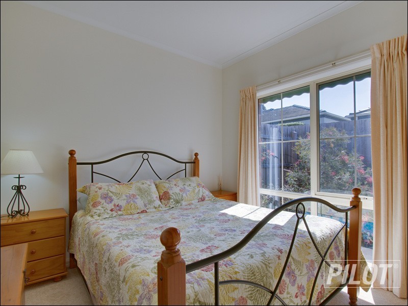 2/19 Haig Street, Mornington VIC 3931