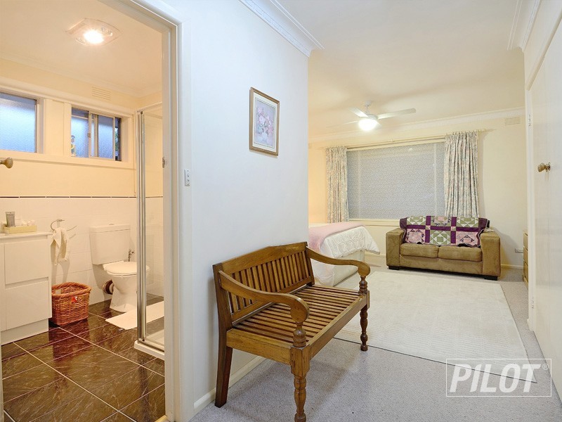 61 Shandon Street, Mornington VIC 3931