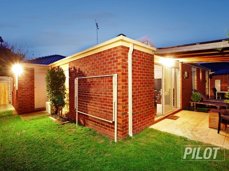 3/11 Raymond Street, Somerville VIC 3912