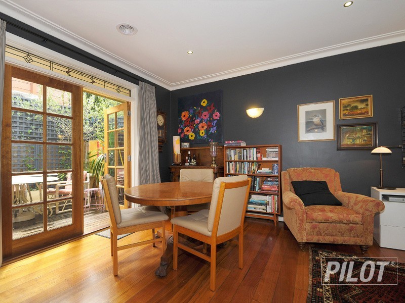 2/18 Bruarong Crescent, Frankston South VIC 3199