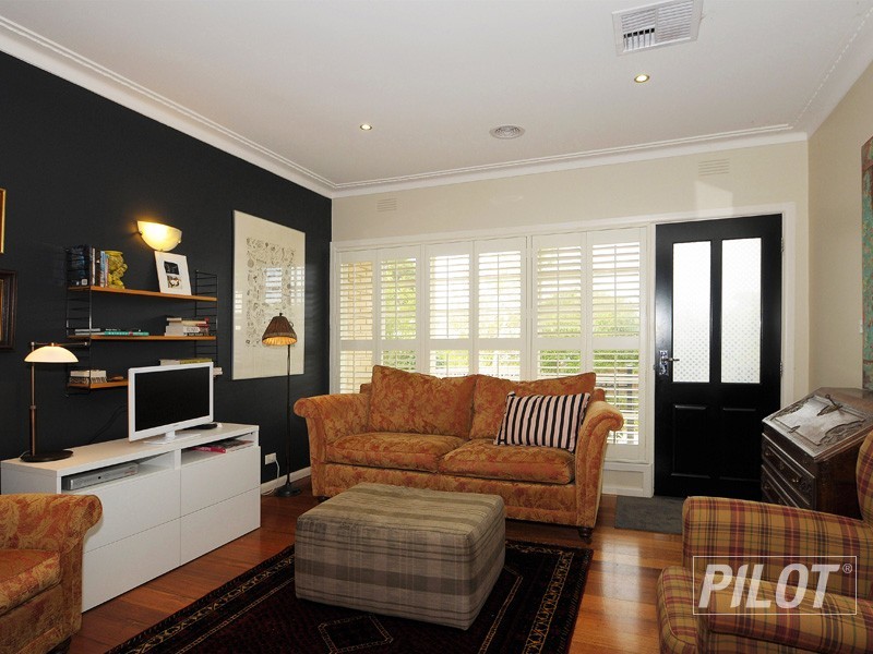 2/18 Bruarong Crescent, Frankston South VIC 3199