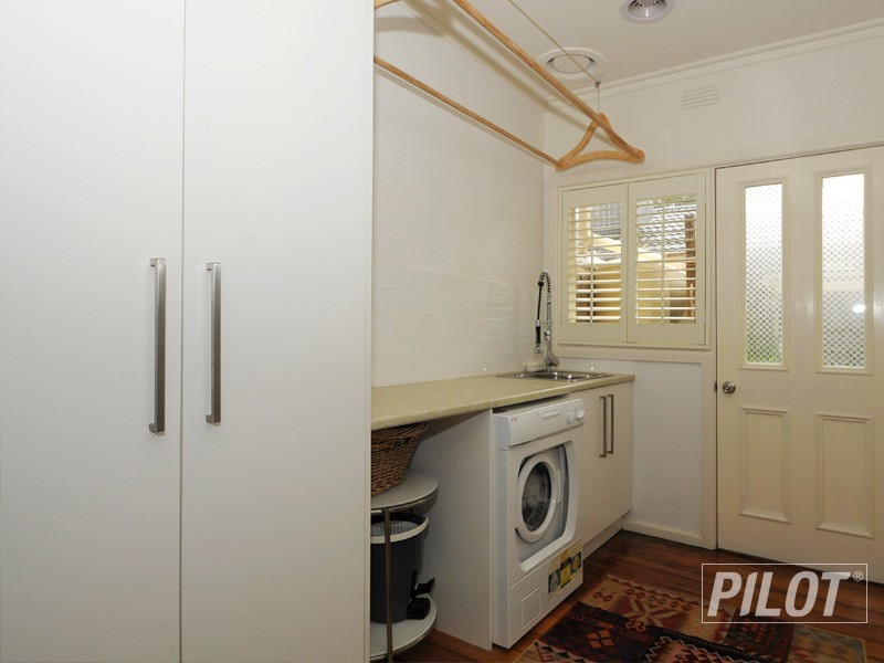 2/18 Bruarong Crescent, Frankston South VIC 3199