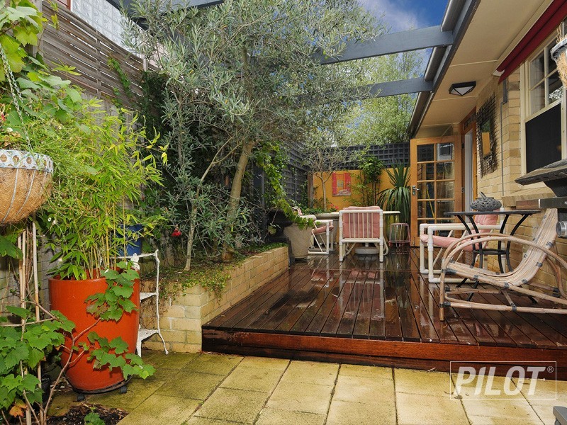 2/18 Bruarong Crescent, Frankston South VIC 3199