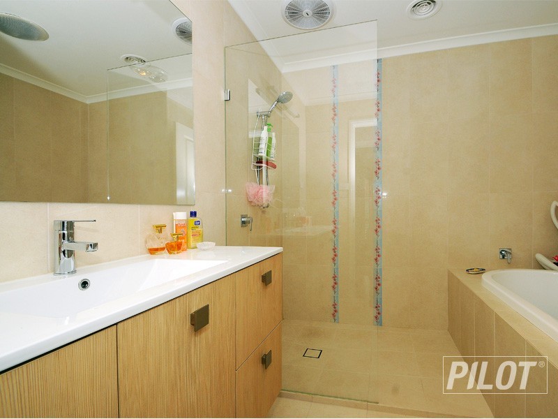 1/78 Nunns Road, Mornington VIC 3931