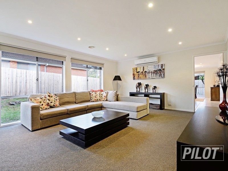 10 Kiandra Street, Mornington VIC 3931