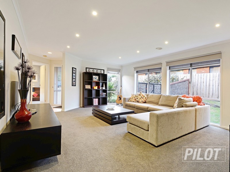 10 Kiandra Street, Mornington VIC 3931