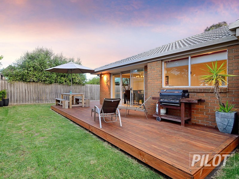 10 Kiandra Street, Mornington VIC 3931