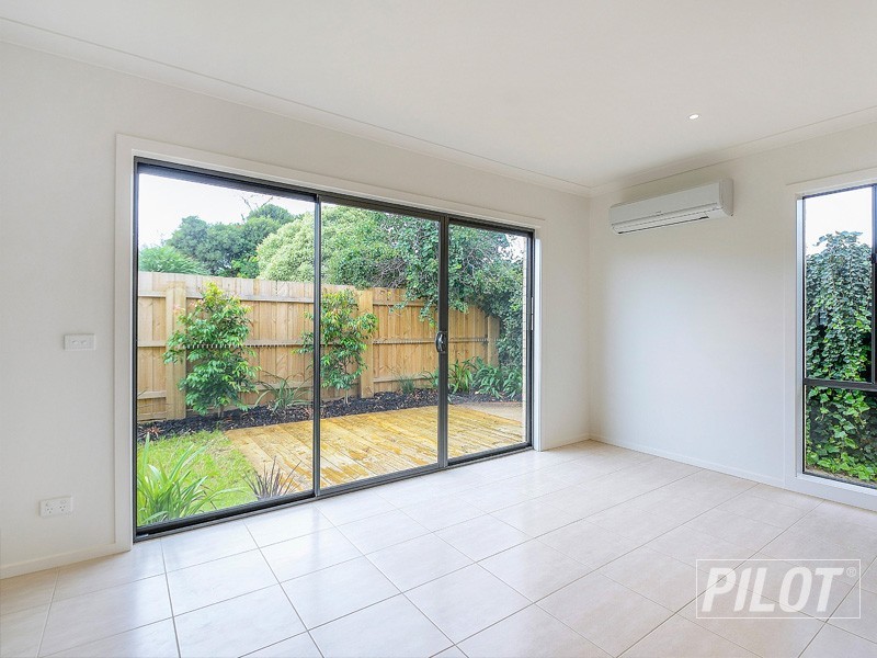 2/8 Burns Street, Frankston VIC 3199