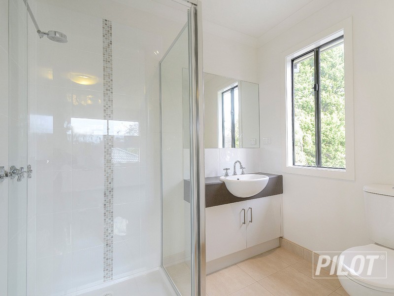 2/8 Burns Street, Frankston VIC 3199