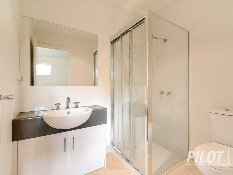 2/8 Burns Street, Frankston VIC 3199