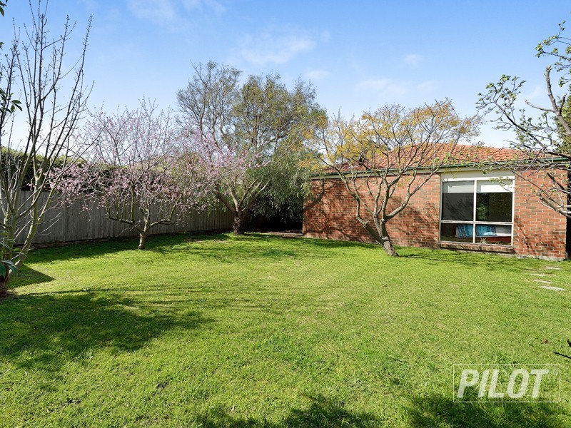 8 Settlers Way, Mount Martha VIC 3934