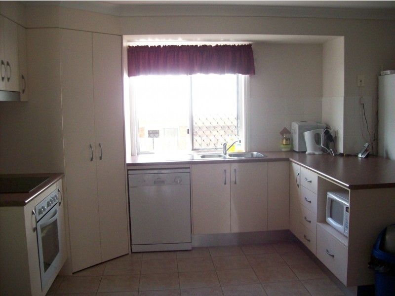 1/42 Golf View Drive, Boyne Island QLD 4680