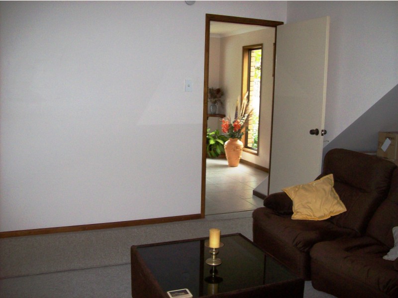 1 Jenkinson Street, Tannum Sands QLD 4680