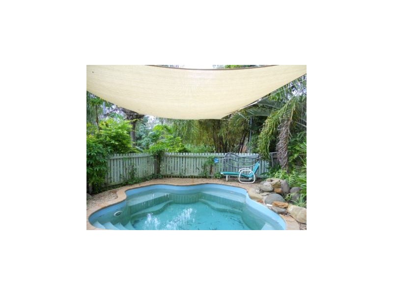 25 Findling Road, Boyne Island QLD 4680
