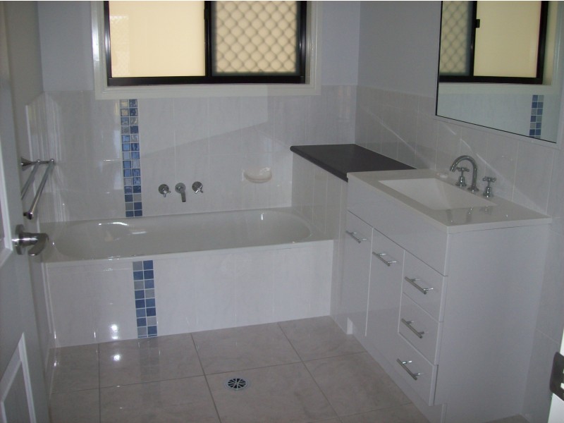 25 Bauhinia Street, Boyne Island QLD 4680