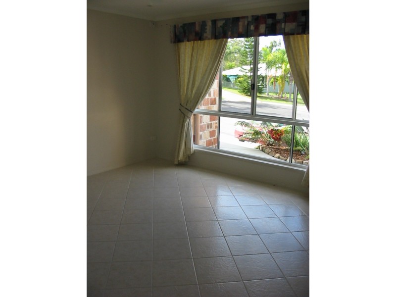 1 Minya Court, Boyne Island QLD 4680