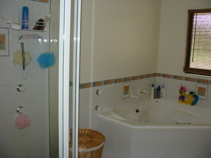 76 Broadacres Drive, Tannum Sands QLD 4680