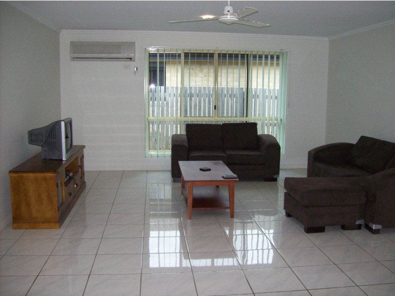 8 Richard Street, Boyne Island QLD 4680