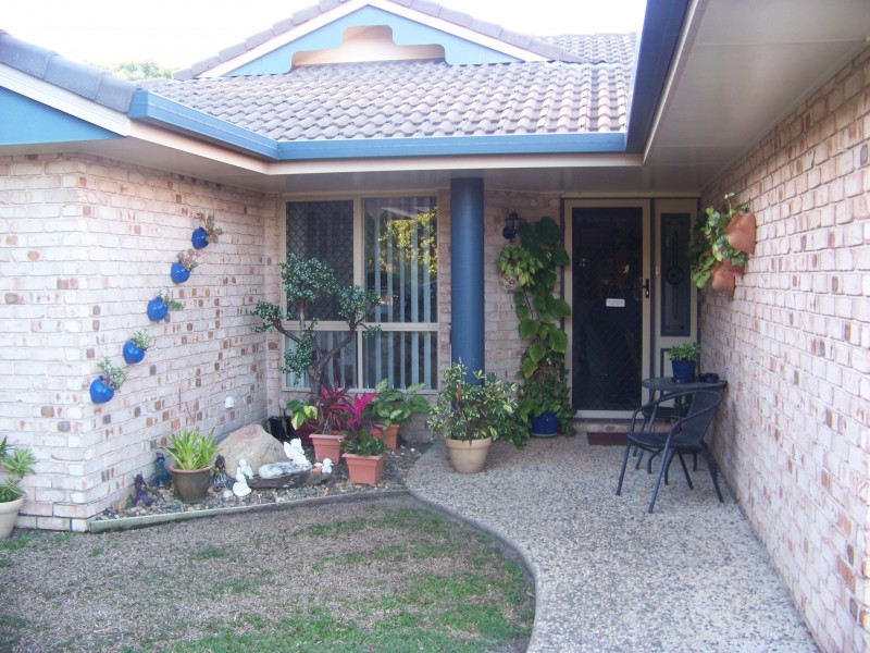 8 Currawong court, Boyne Island QLD 4680