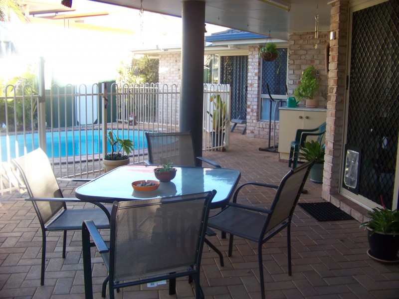 8 Currawong court, Boyne Island QLD 4680