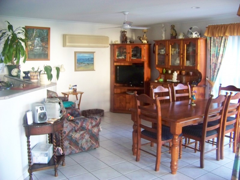 8 Currawong court, Boyne Island QLD 4680