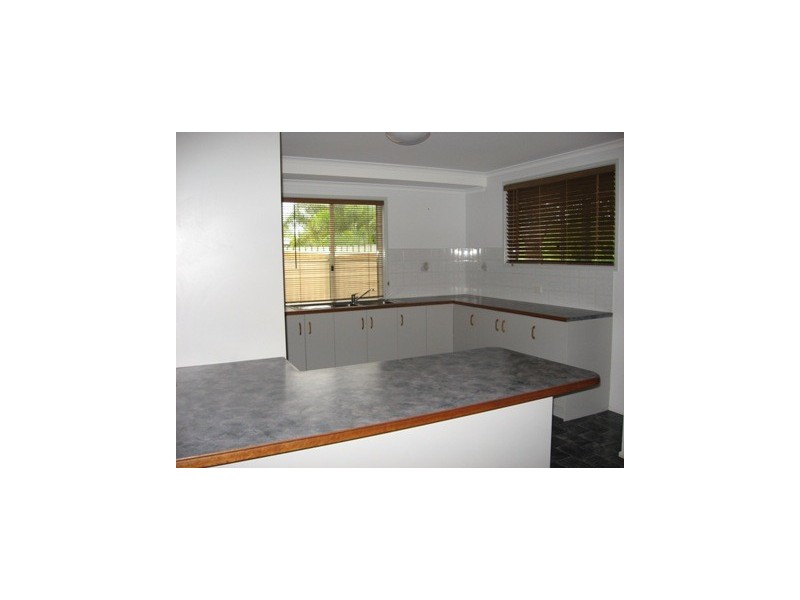 22 Curtis Avnue, Boyne Island QLD 4680