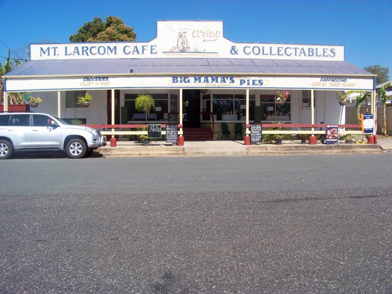 33 Raglan Street, Mount Larcom QLD 4695