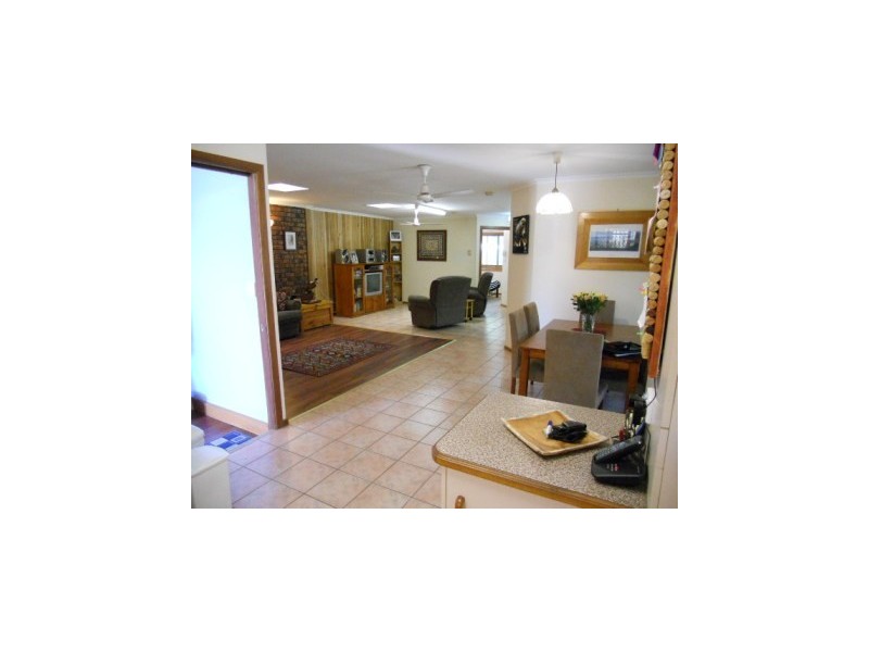 2/12 Chapple Court, Boyne Island QLD 4680