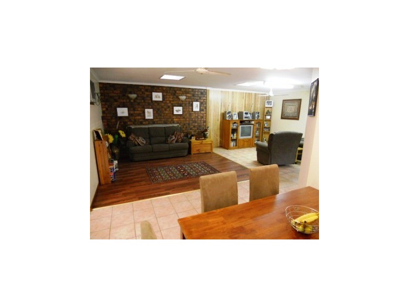 2/12 Chapple Court, Boyne Island QLD 4680