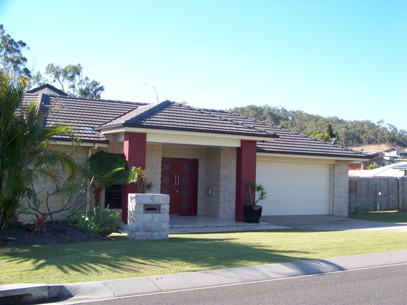 6 Golf View Drive, Boyne Island QLD 4680