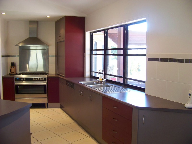 6 Golf View Drive, Boyne Island QLD 4680