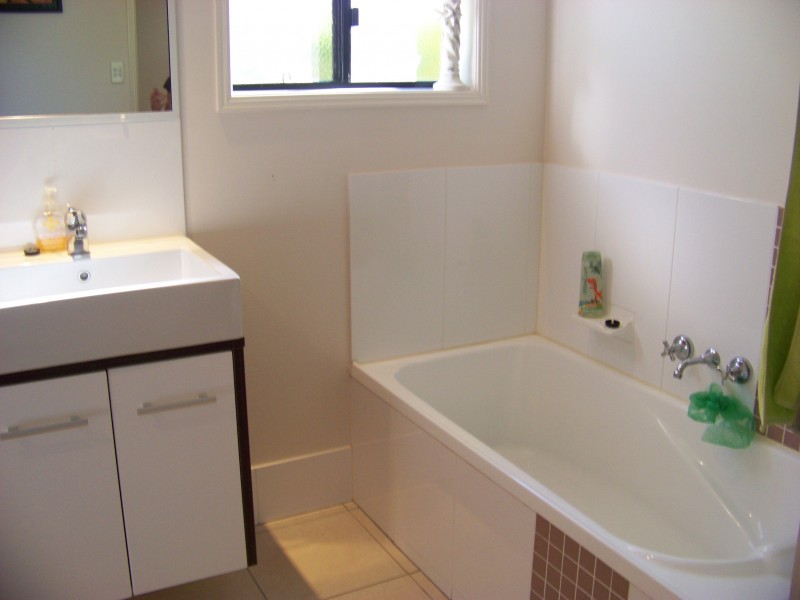 6 Golf View Drive, Boyne Island QLD 4680