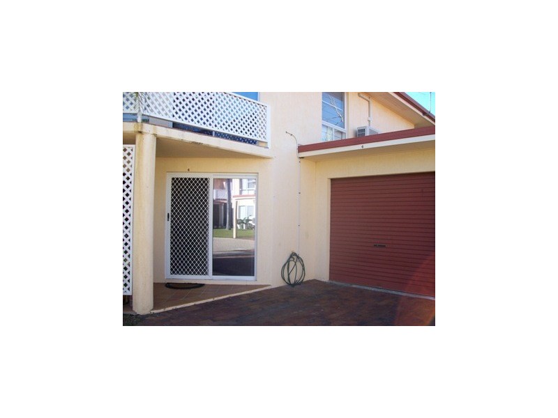 4/18 Parkside Street, Tannum Sands QLD 4680