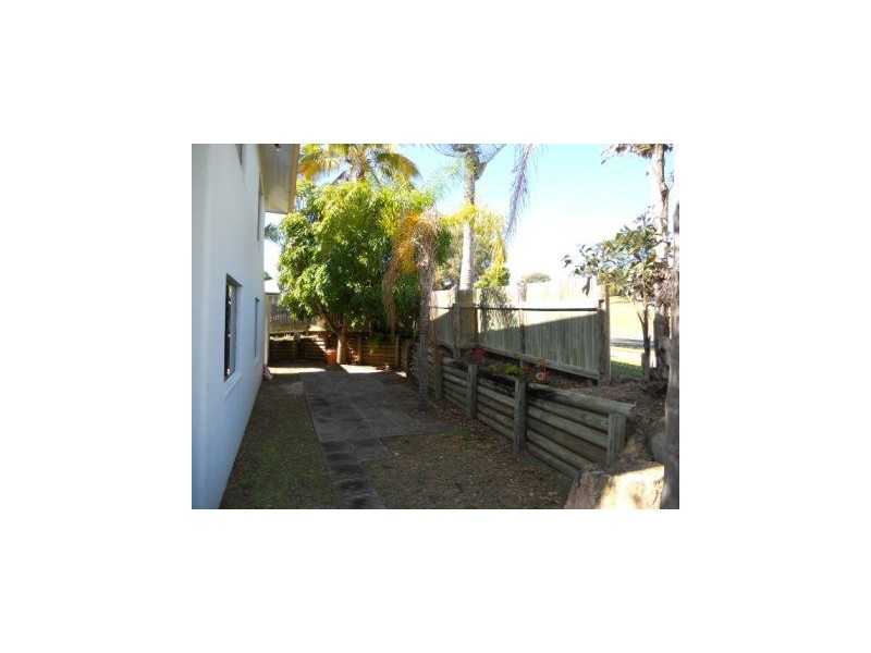 1/32 Beach Avenue, Tannum Sands QLD 4680