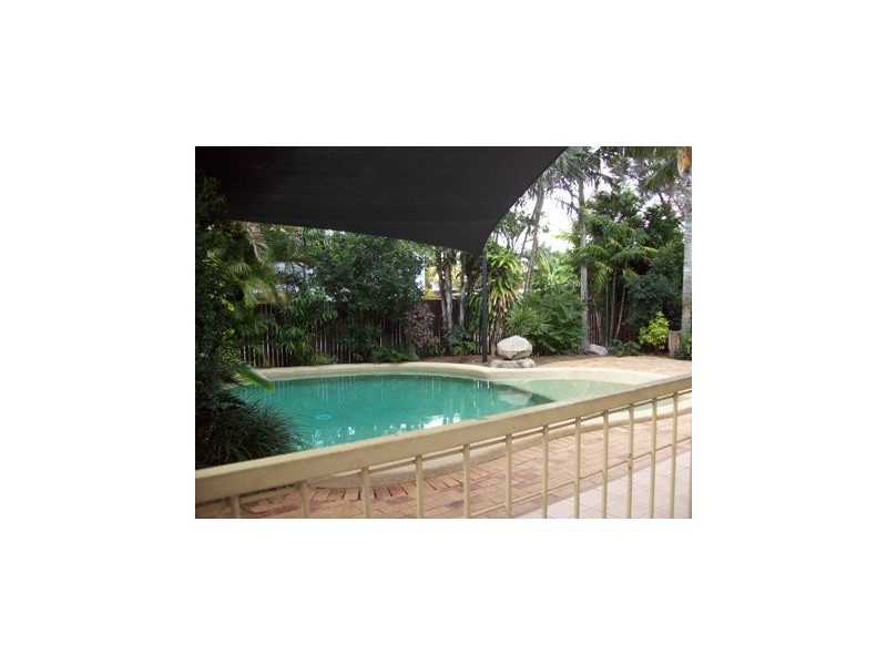 11 Alexander Street, Boyne Island QLD 4680