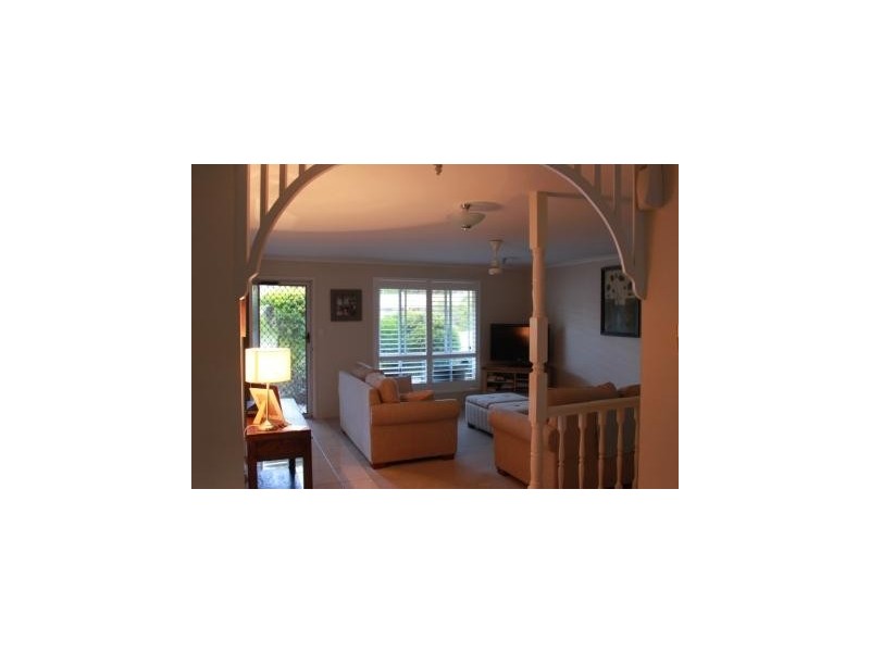 94 Booth Avenue, Tannum Sands QLD 4680