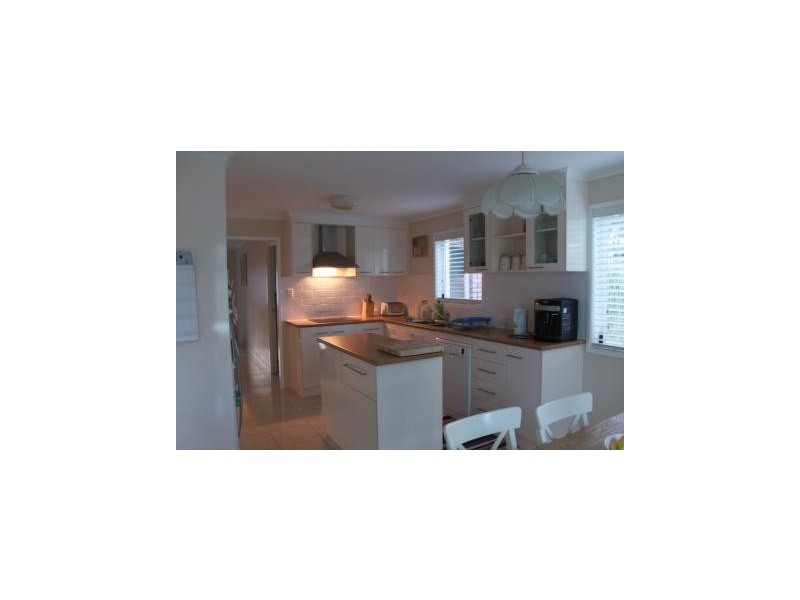 94 Booth Avenue, Tannum Sands QLD 4680
