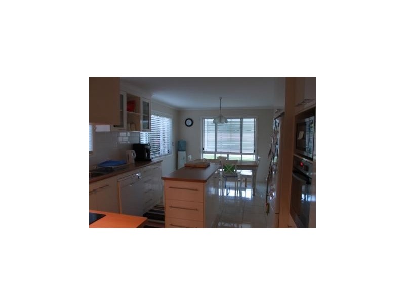 94 Booth Avenue, Tannum Sands QLD 4680