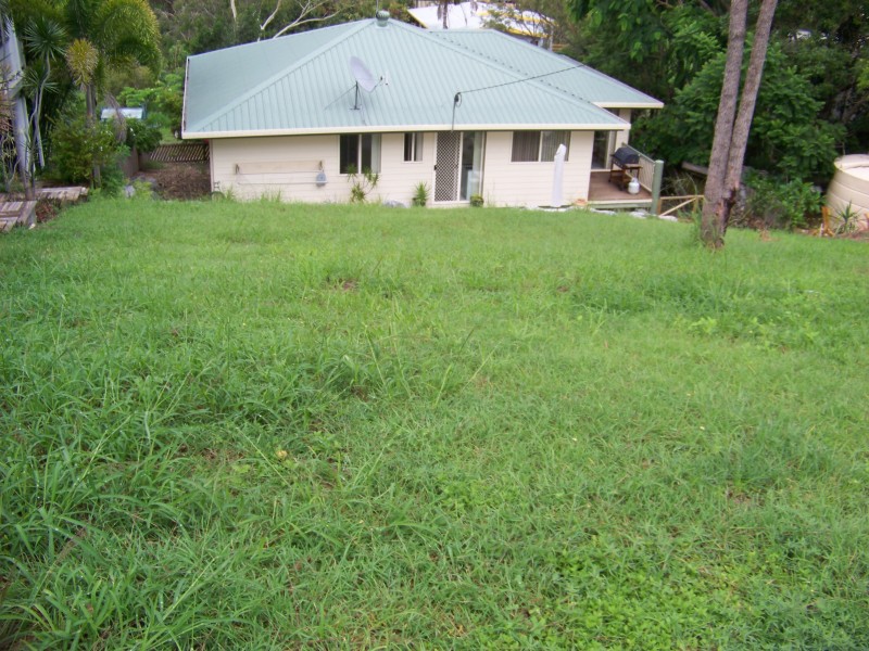 4 Charles Crescent, Tannum Sands QLD 4680
