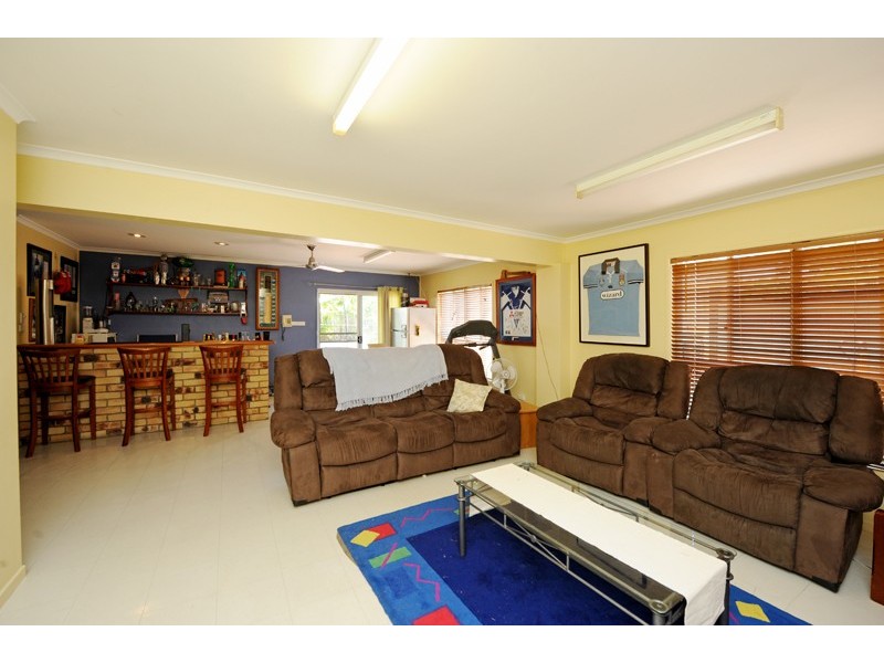 23 Alexander Street, Boyne Island QLD 4680