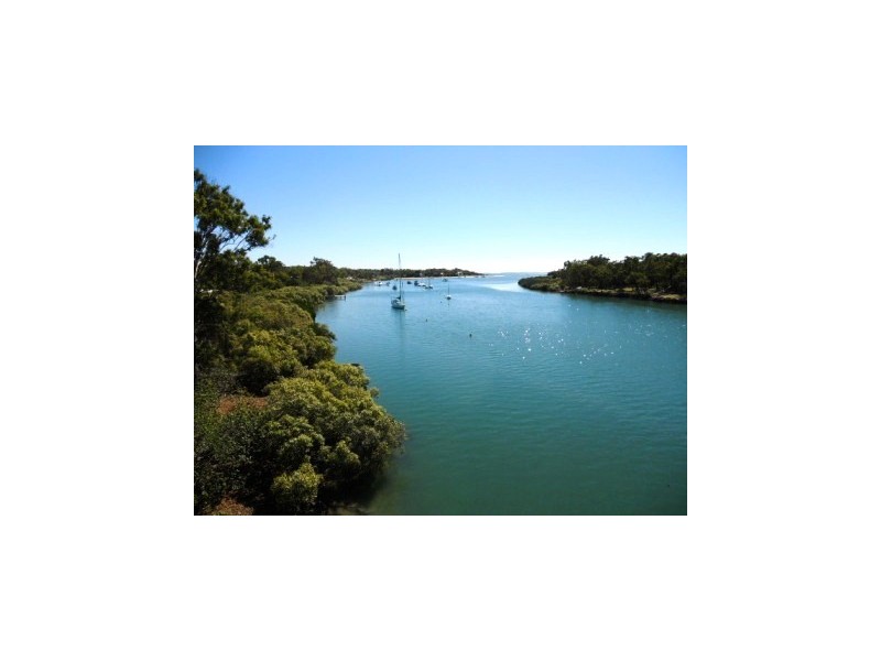 18 Yukana Street, Boyne Island QLD 4680